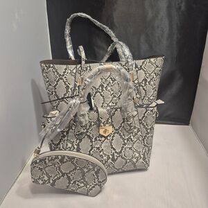 Elegant Snake Print Tote and Pouch 3pc Set MONDAY MADNESS SALE!!!!!!!!!!!!!!!!!!